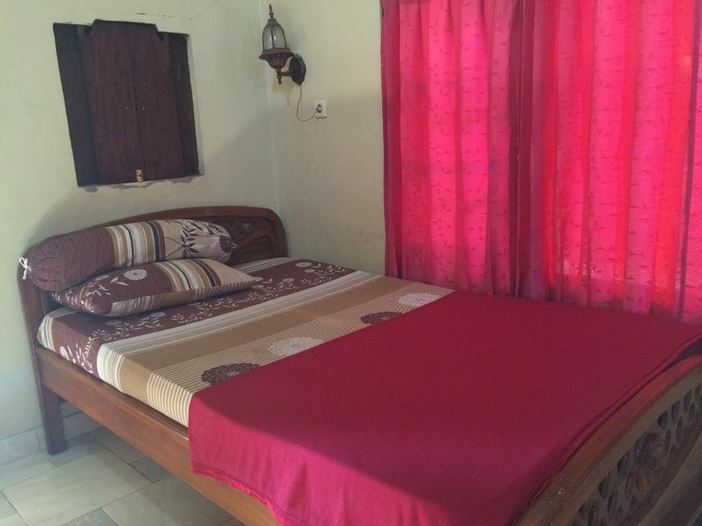 Ray Homestay Batununggul エクステリア 写真
