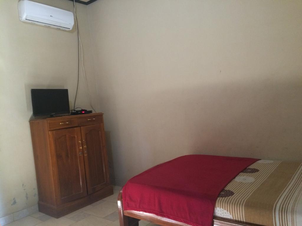 Ray Homestay Batununggul エクステリア 写真