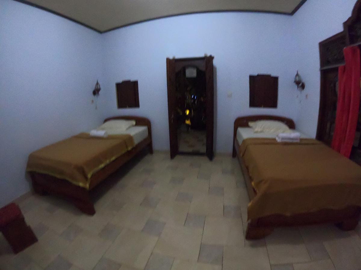 Ray Homestay Batununggul エクステリア 写真